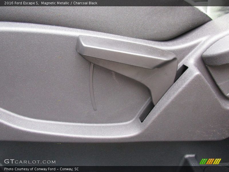 Magnetic Metallic / Charcoal Black 2016 Ford Escape S
