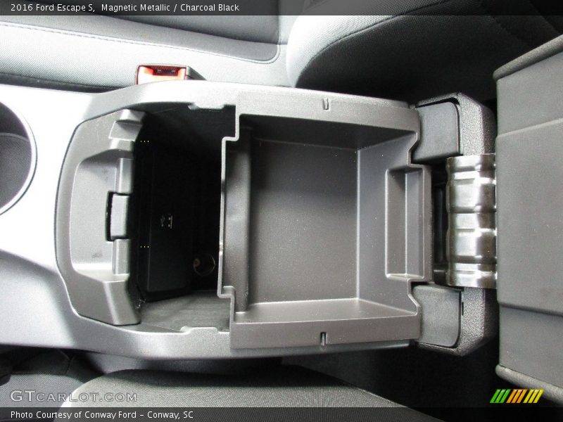 Magnetic Metallic / Charcoal Black 2016 Ford Escape S