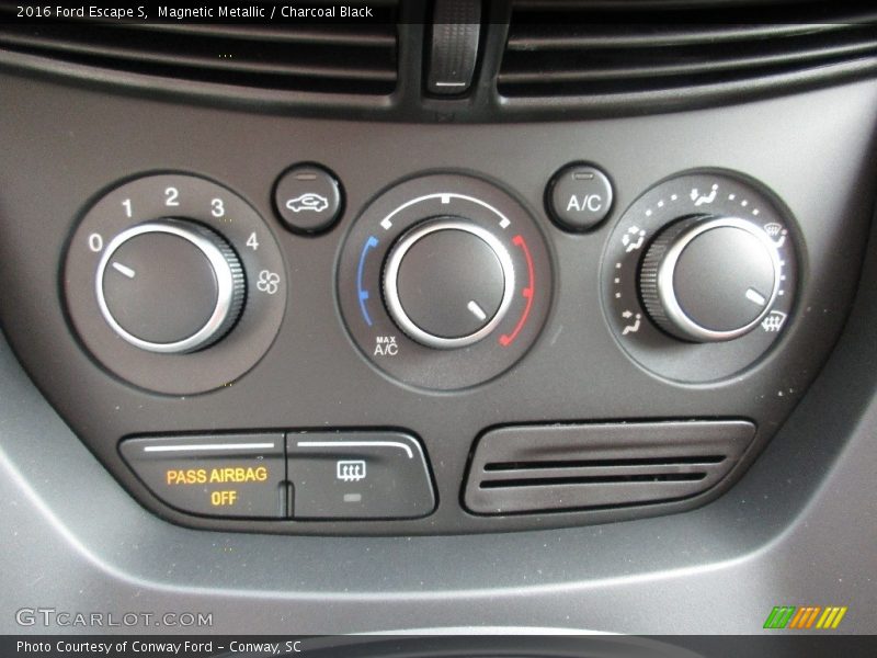 Magnetic Metallic / Charcoal Black 2016 Ford Escape S