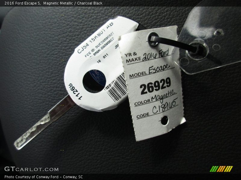 Magnetic Metallic / Charcoal Black 2016 Ford Escape S