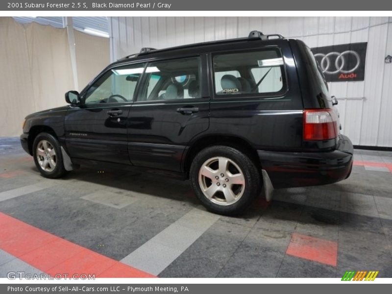 Black Diamond Pearl / Gray 2001 Subaru Forester 2.5 S