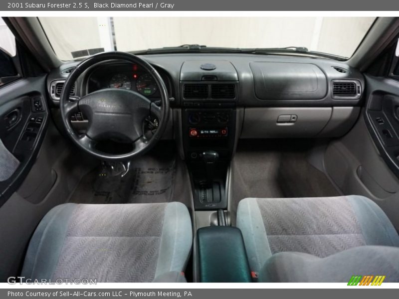 Black Diamond Pearl / Gray 2001 Subaru Forester 2.5 S