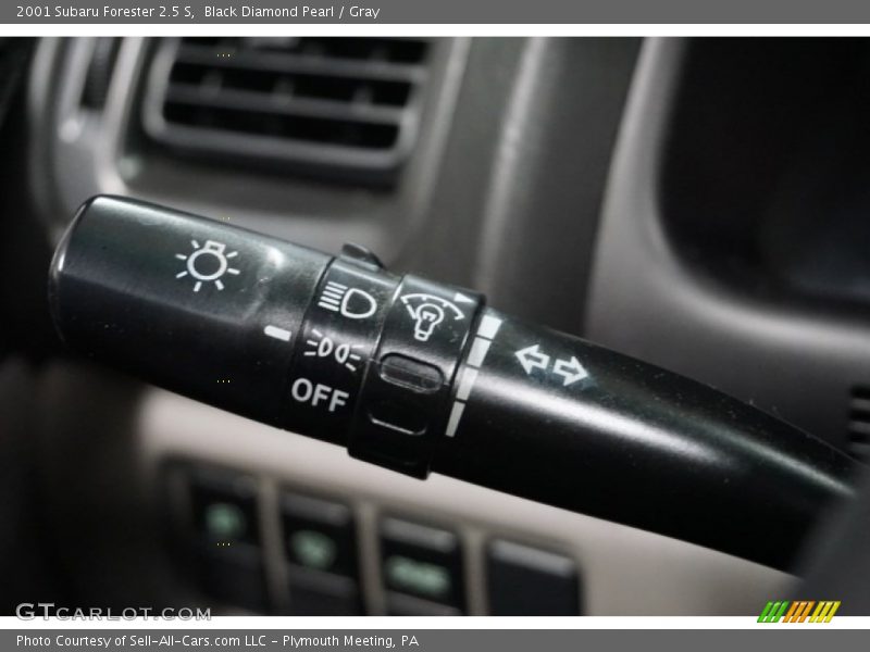 Black Diamond Pearl / Gray 2001 Subaru Forester 2.5 S
