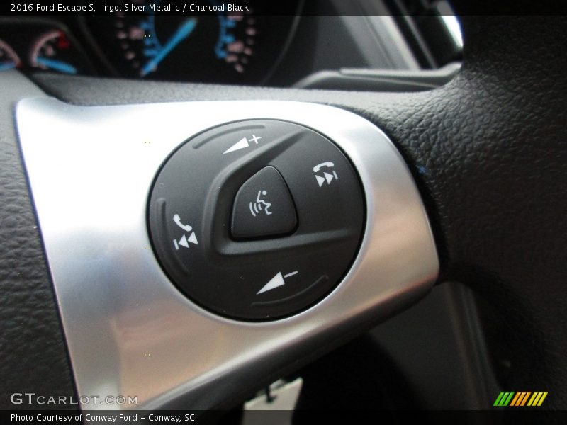 Ingot Silver Metallic / Charcoal Black 2016 Ford Escape S