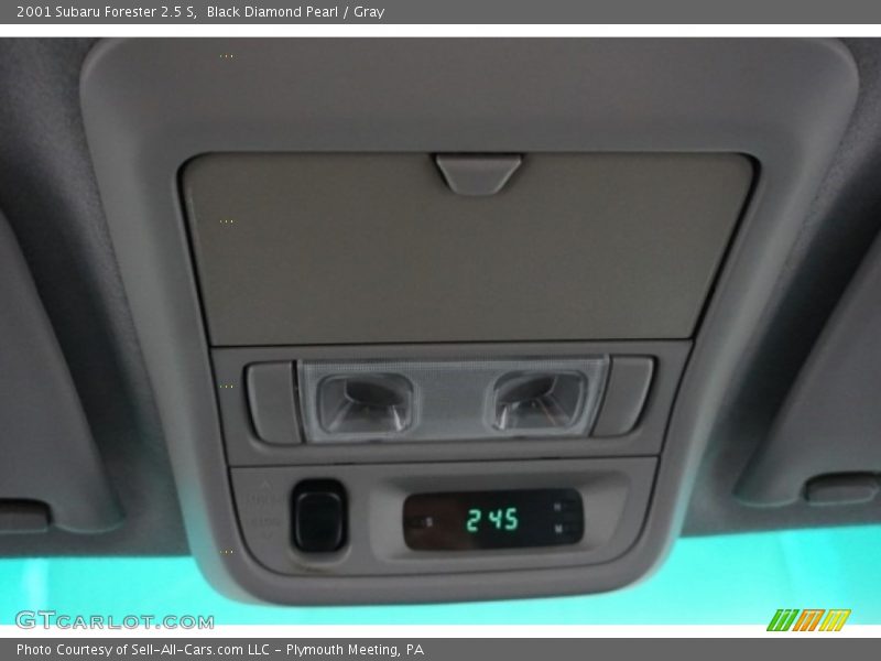 Black Diamond Pearl / Gray 2001 Subaru Forester 2.5 S