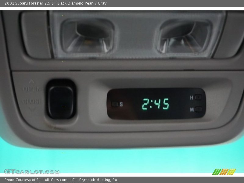 Black Diamond Pearl / Gray 2001 Subaru Forester 2.5 S