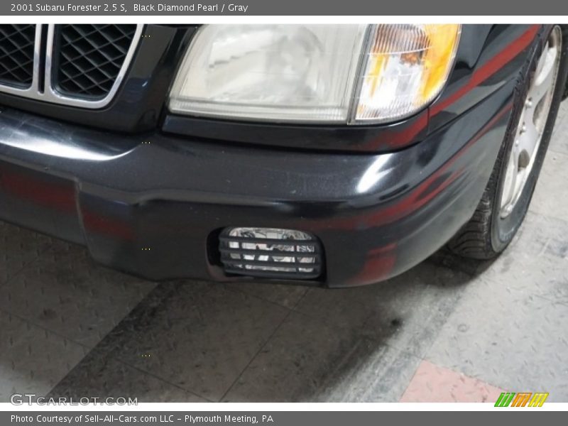 Black Diamond Pearl / Gray 2001 Subaru Forester 2.5 S