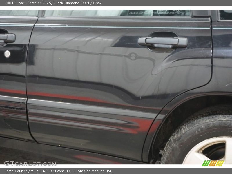 Black Diamond Pearl / Gray 2001 Subaru Forester 2.5 S