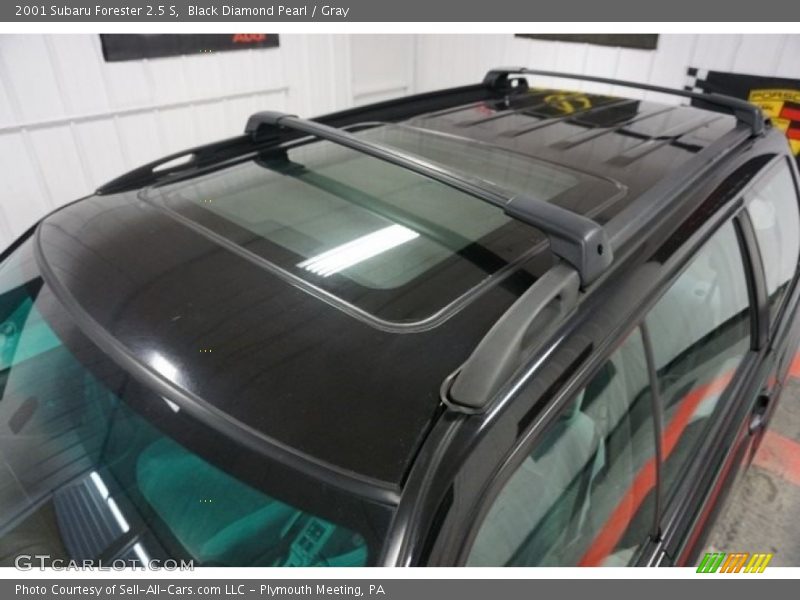 Black Diamond Pearl / Gray 2001 Subaru Forester 2.5 S