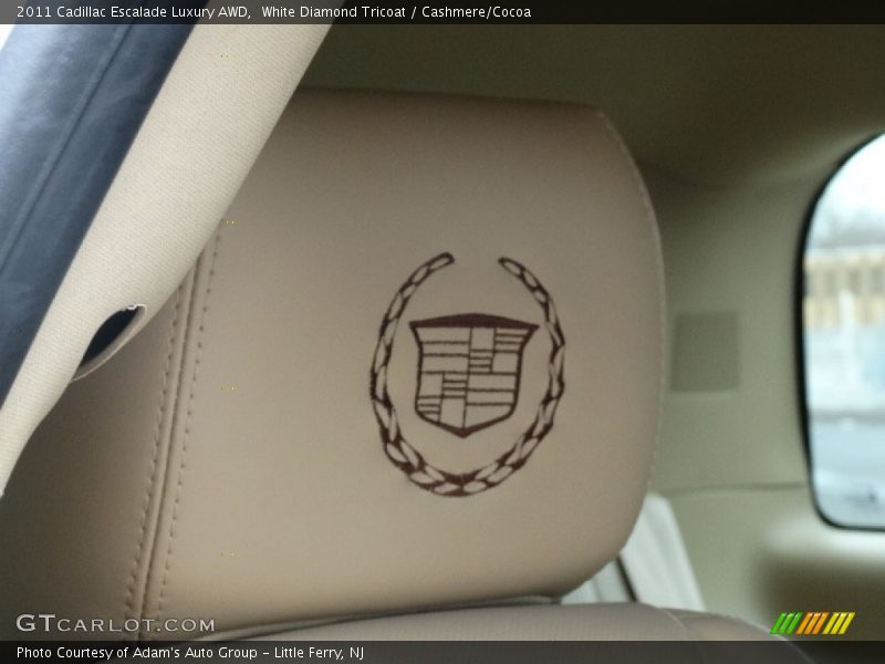 White Diamond Tricoat / Cashmere/Cocoa 2011 Cadillac Escalade Luxury AWD