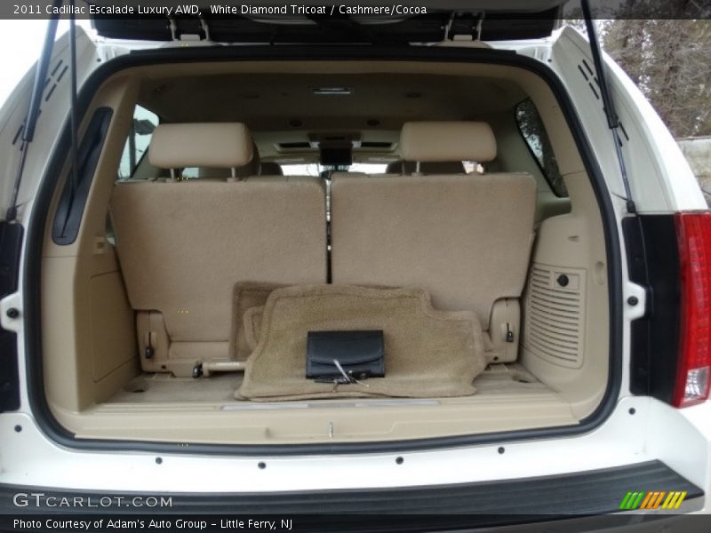 White Diamond Tricoat / Cashmere/Cocoa 2011 Cadillac Escalade Luxury AWD