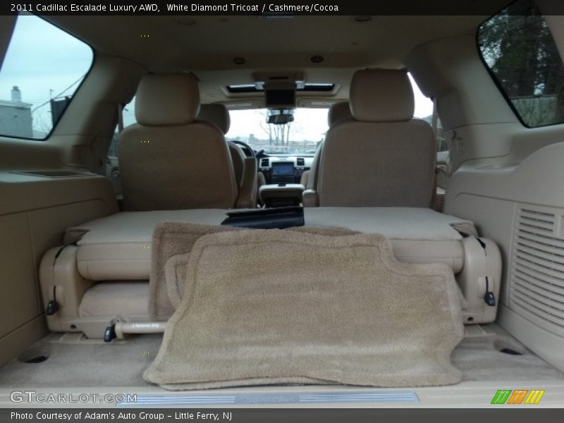 White Diamond Tricoat / Cashmere/Cocoa 2011 Cadillac Escalade Luxury AWD