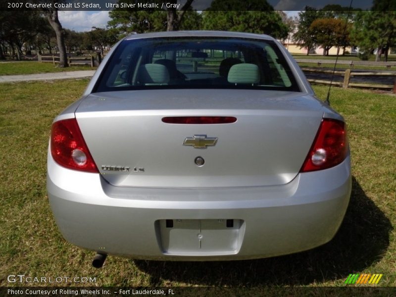 Ultra Silver Metallic / Gray 2007 Chevrolet Cobalt LS Sedan