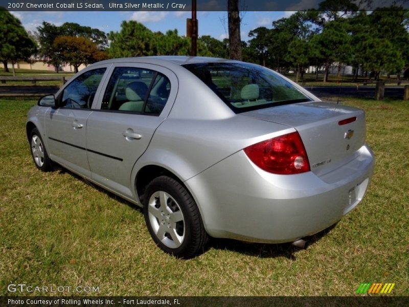 Ultra Silver Metallic / Gray 2007 Chevrolet Cobalt LS Sedan