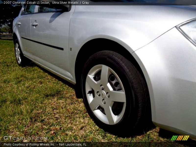 Ultra Silver Metallic / Gray 2007 Chevrolet Cobalt LS Sedan