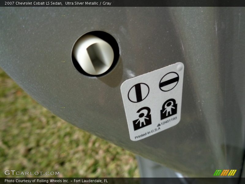Ultra Silver Metallic / Gray 2007 Chevrolet Cobalt LS Sedan
