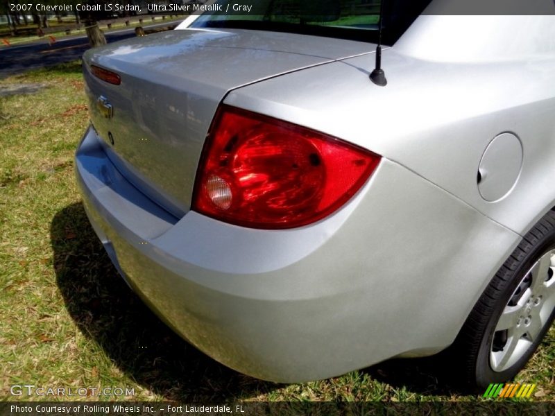 Ultra Silver Metallic / Gray 2007 Chevrolet Cobalt LS Sedan