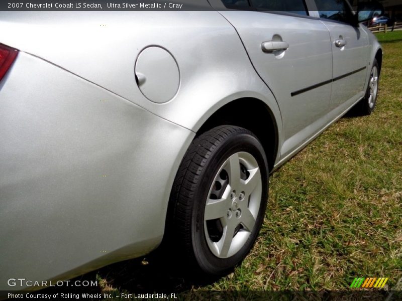 Ultra Silver Metallic / Gray 2007 Chevrolet Cobalt LS Sedan