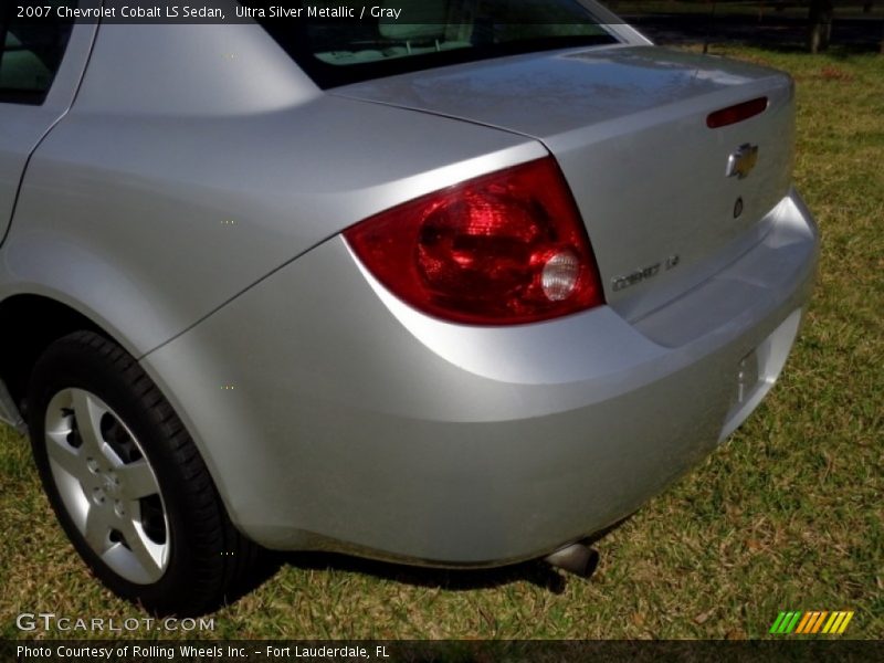 Ultra Silver Metallic / Gray 2007 Chevrolet Cobalt LS Sedan