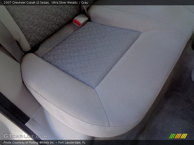 Ultra Silver Metallic / Gray 2007 Chevrolet Cobalt LS Sedan