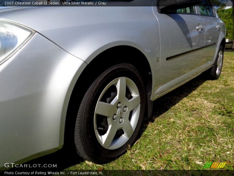 Ultra Silver Metallic / Gray 2007 Chevrolet Cobalt LS Sedan