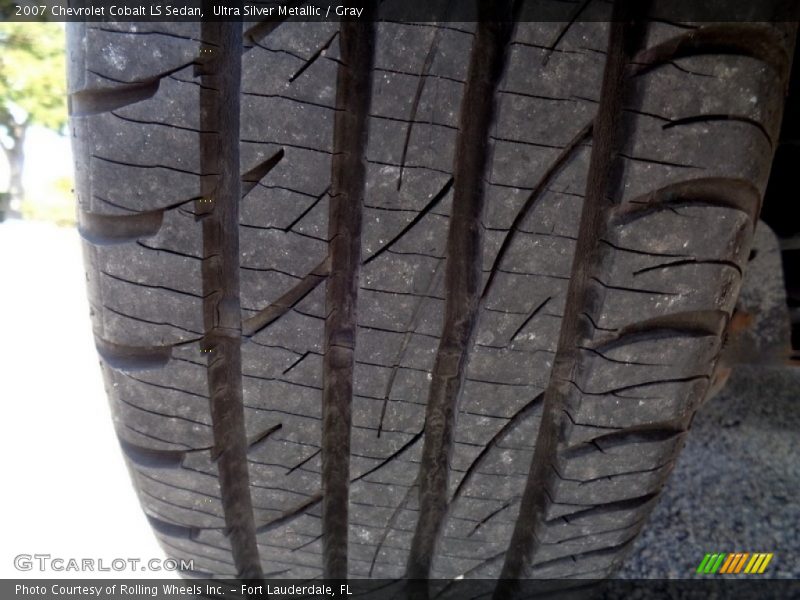 Ultra Silver Metallic / Gray 2007 Chevrolet Cobalt LS Sedan