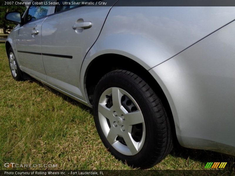 Ultra Silver Metallic / Gray 2007 Chevrolet Cobalt LS Sedan