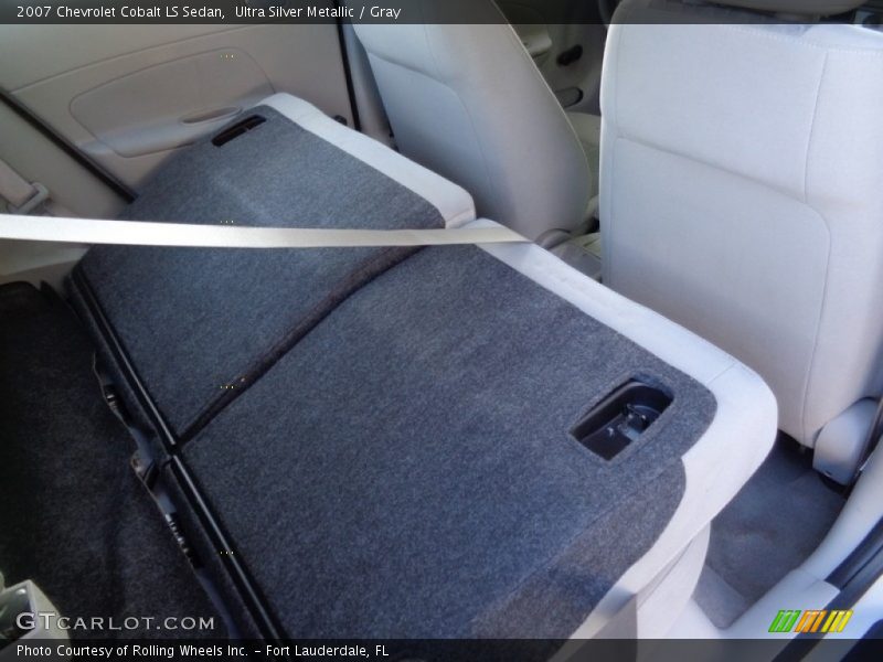 Ultra Silver Metallic / Gray 2007 Chevrolet Cobalt LS Sedan