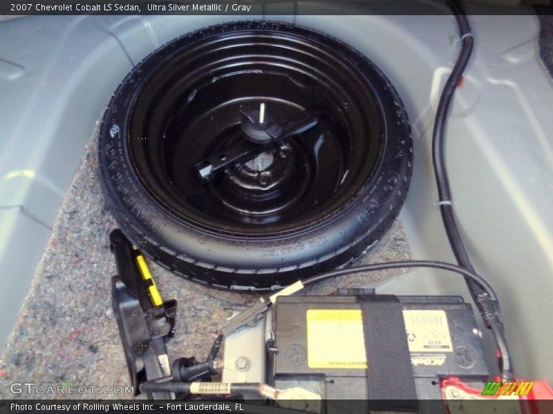 Ultra Silver Metallic / Gray 2007 Chevrolet Cobalt LS Sedan