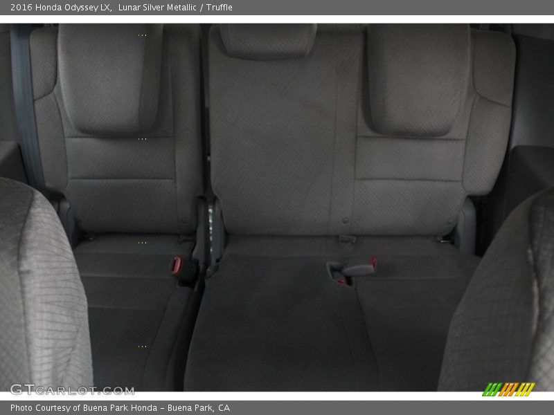 Lunar Silver Metallic / Truffle 2016 Honda Odyssey LX