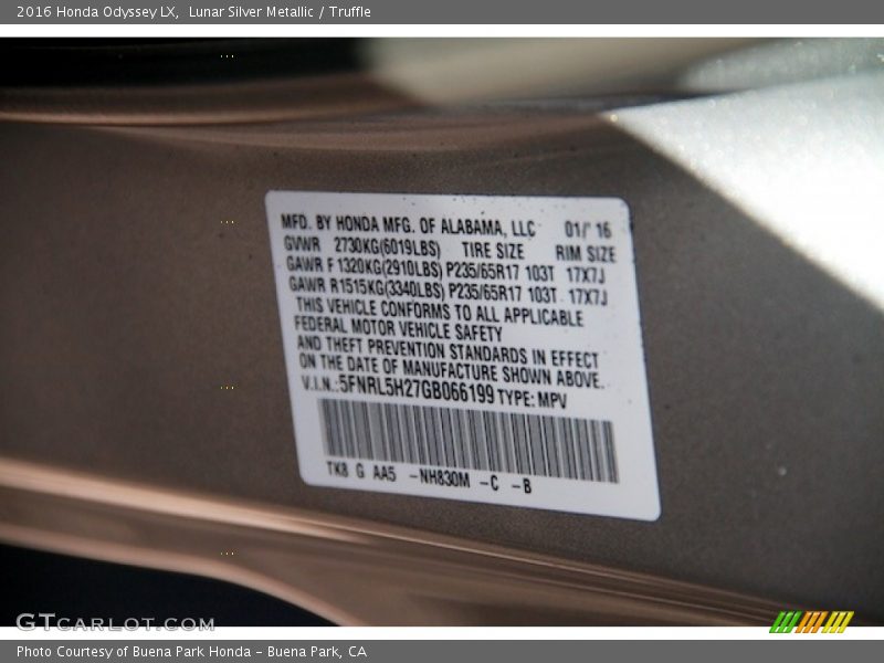 Lunar Silver Metallic / Truffle 2016 Honda Odyssey LX