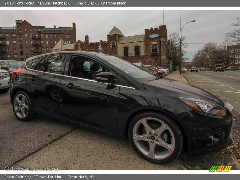 Tuxedo Black / Charcoal Black 2013 Ford Focus Titanium Hatchback
