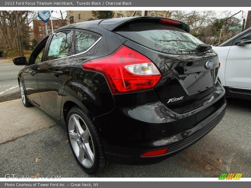 Tuxedo Black / Charcoal Black 2013 Ford Focus Titanium Hatchback