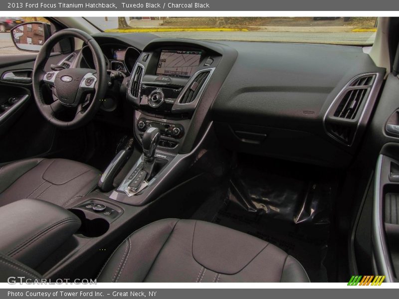 Tuxedo Black / Charcoal Black 2013 Ford Focus Titanium Hatchback