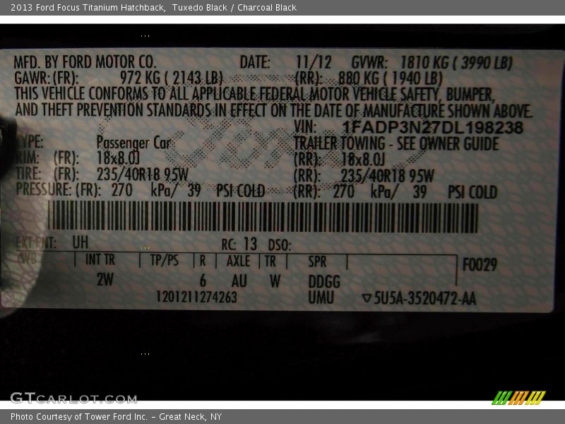 Tuxedo Black / Charcoal Black 2013 Ford Focus Titanium Hatchback