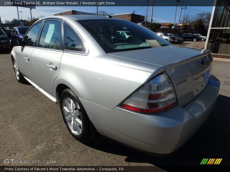 Brilliant Silver Metallic / Medium Light Stone 2009 Ford Taurus SE