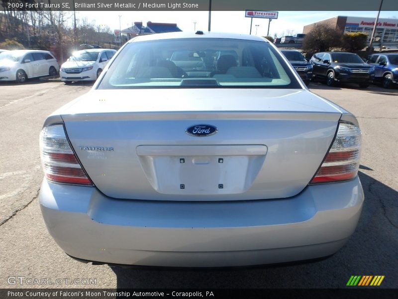 Brilliant Silver Metallic / Medium Light Stone 2009 Ford Taurus SE