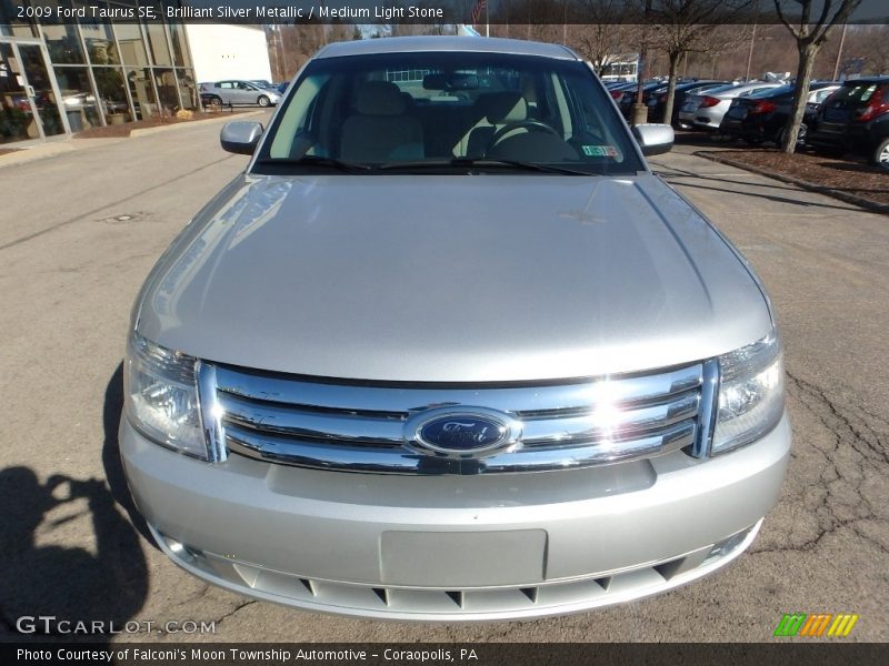 Brilliant Silver Metallic / Medium Light Stone 2009 Ford Taurus SE