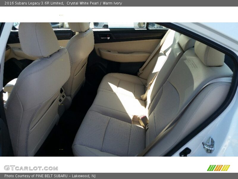 Crystal White Pearl / Warm Ivory 2016 Subaru Legacy 3.6R Limited