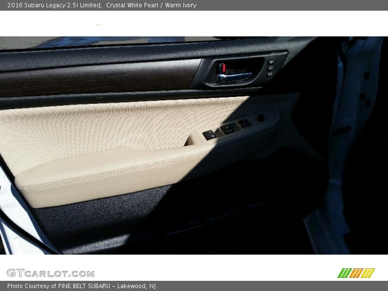 Crystal White Pearl / Warm Ivory 2016 Subaru Legacy 2.5i Limited