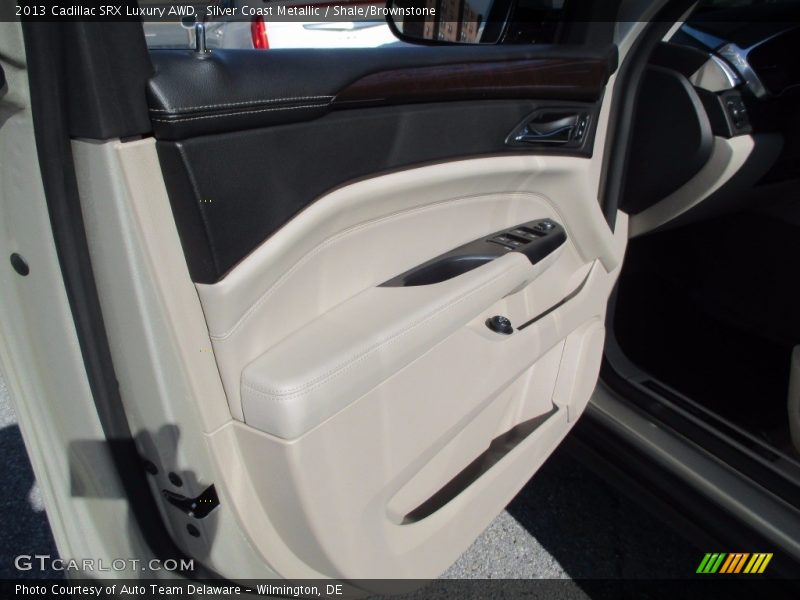 Silver Coast Metallic / Shale/Brownstone 2013 Cadillac SRX Luxury AWD
