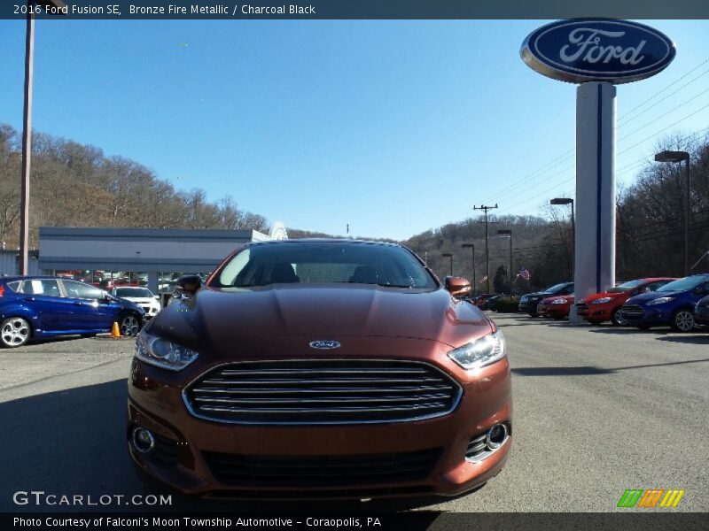 Bronze Fire Metallic / Charcoal Black 2016 Ford Fusion SE