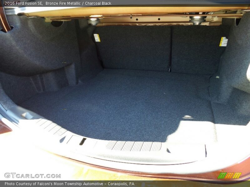 Bronze Fire Metallic / Charcoal Black 2016 Ford Fusion SE