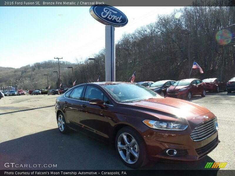 Bronze Fire Metallic / Charcoal Black 2016 Ford Fusion SE