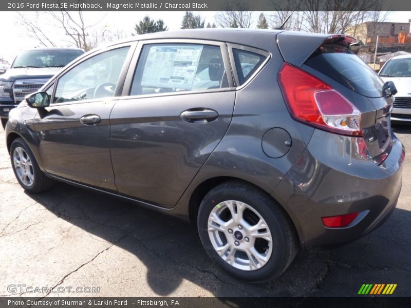 Magnetic Metallic / Charcoal Black 2016 Ford Fiesta SE Hatchback