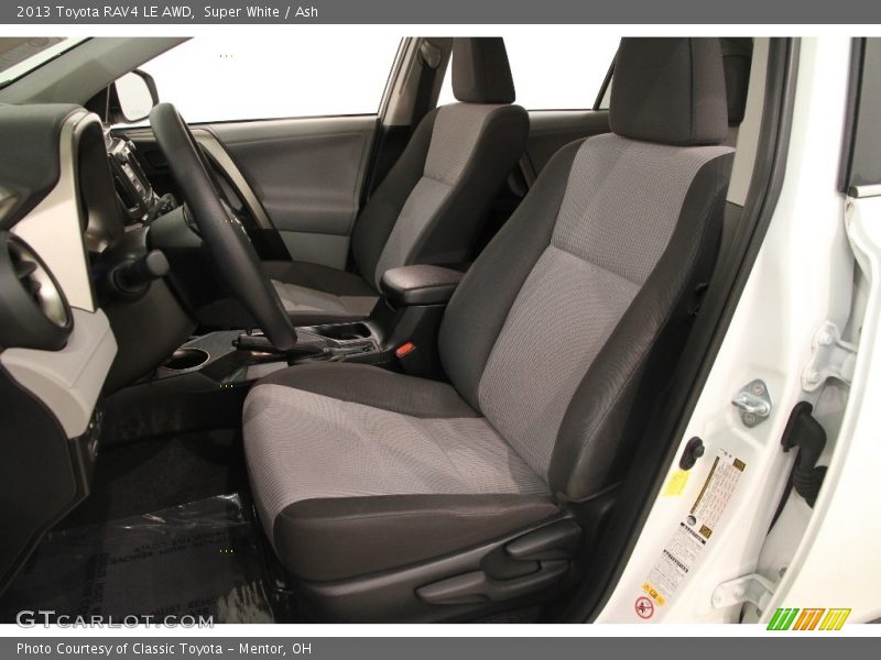 Super White / Ash 2013 Toyota RAV4 LE AWD