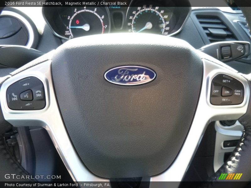 Magnetic Metallic / Charcoal Black 2016 Ford Fiesta SE Hatchback