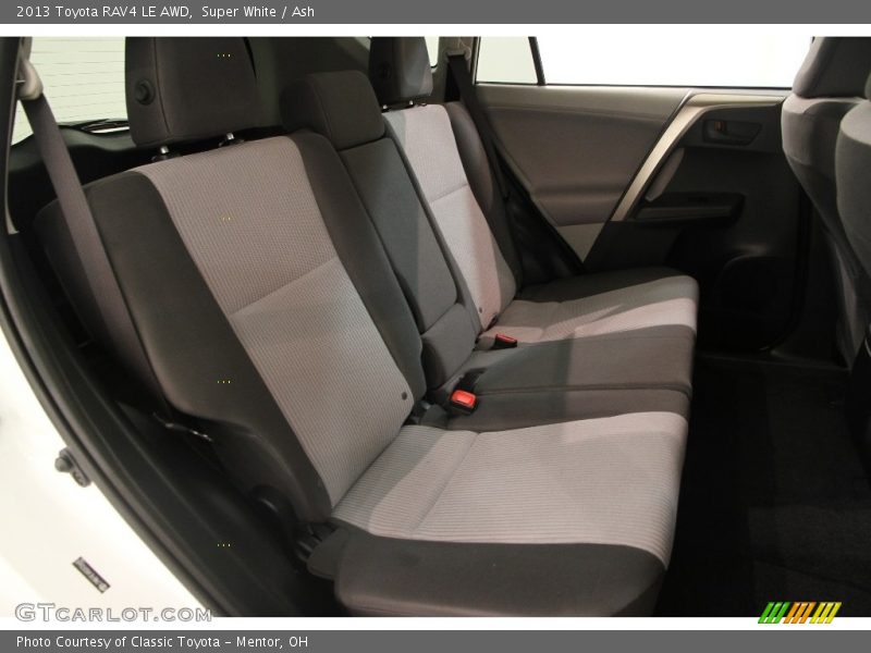 Super White / Ash 2013 Toyota RAV4 LE AWD