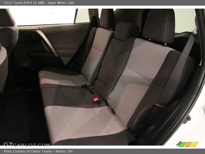 Super White / Ash 2013 Toyota RAV4 LE AWD