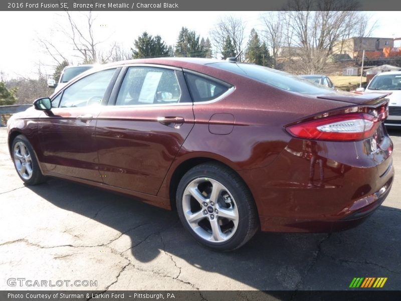 Bronze Fire Metallic / Charcoal Black 2016 Ford Fusion SE